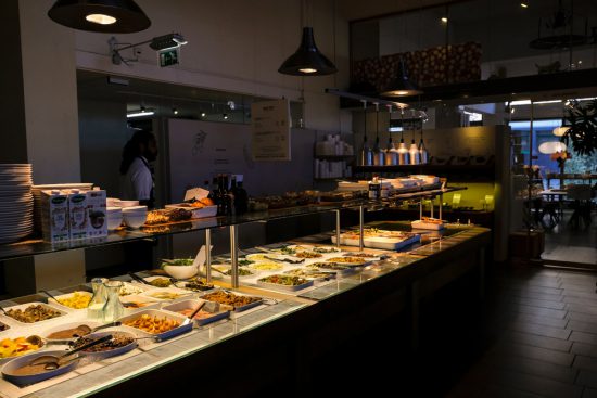 Vegan buffetrestaurant Spirit in Rotterdam. Stedentrip Rotterdam, duurzaam, winkels, restaurants, hotspots, adresjes