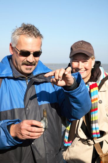 Wadwandelen op Borkum, er mag gelachen worden. Rondreis Duitse Wadden, waddeneilanden, Duitsland, waddenzee, Borkum,