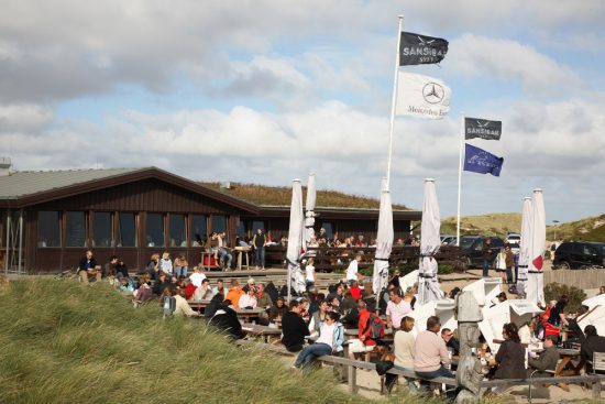 Lunchen bij restaurant Sansibar op Sylt, Rondreis Duitse Wadden, waddeneilanden, Duitsland, waddenzee, Sylt