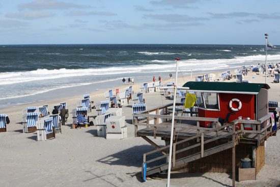 Genieten van de zon op Waddeneiland Sylt. Rondreis Duitse Wadden, waddeneilanden, Duitsland, waddenzee, Sylt