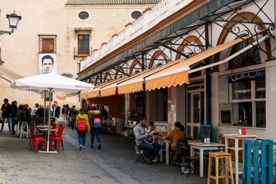 Stedentrip Sevilla, markt in de wijk Macarena, Sevilla