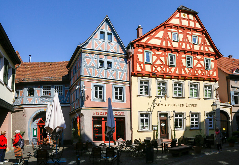 Het charmante stadje Landenburg ligt ook langs de Bergstrasse. Fietsvakantie Die Bergstrass, Heidelberg, Duitsland, fiets, fietsroute, rondreis, standplaats 