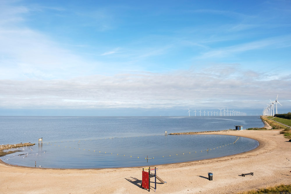 Een van de dorpsstranden op Urk, Flevoland. Wandelen in Flevoland