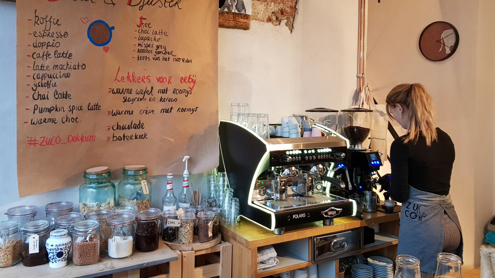 Zuco in Dokkum is ook de plek voor een goede espresso. Rondreis Waddenkust, Friesland, Dokkum