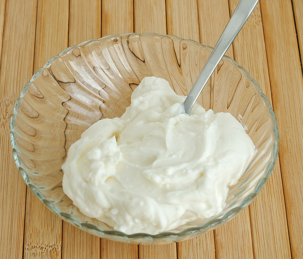 Plantaardige room met een vegan feta zorgt voor een romige toets