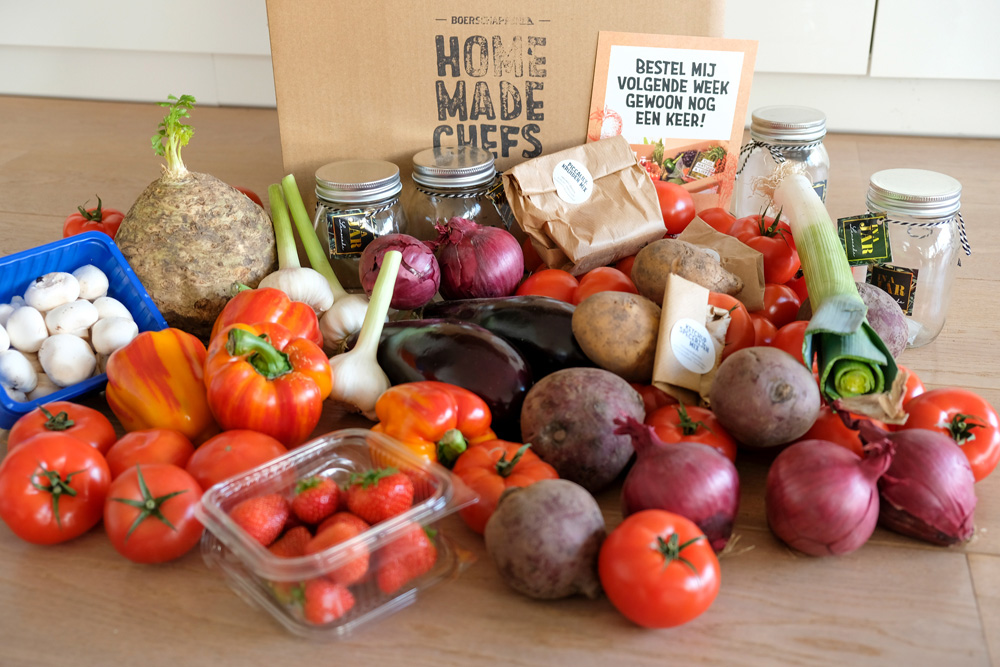 In de box zit ruim 12 kilo groenten!. Vegan prep box van Boerschappen ism Home Made Chefs