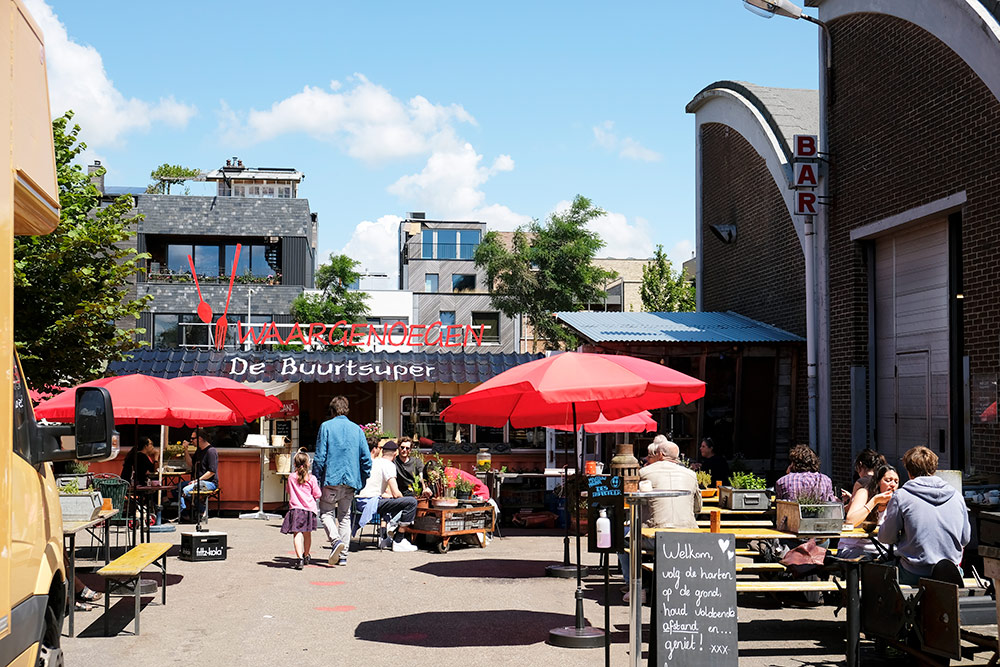 Koffie met appeltaart bij Waargenoegen. Wandelroute Amsterdam-Noord, wandelen, duurzaam