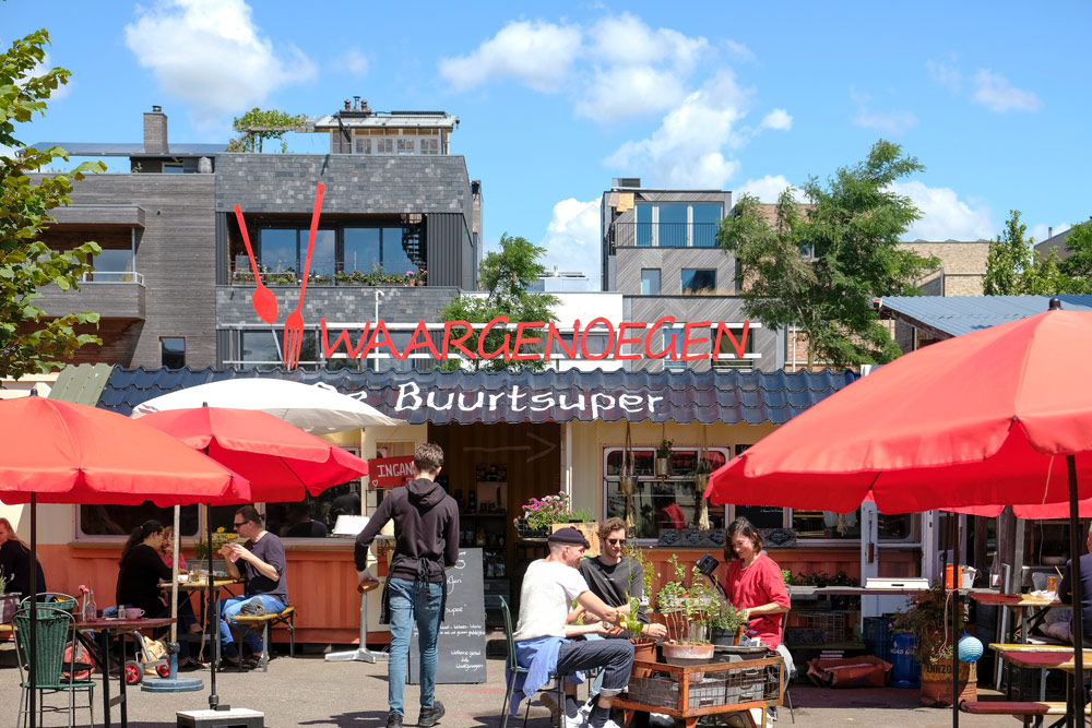 Wandelen in Amsterdam-Noord, een mix van gloednieuw en oude rafelrandjes. Wandelroute Amsterdam-Noord, wandelen, duurzaam